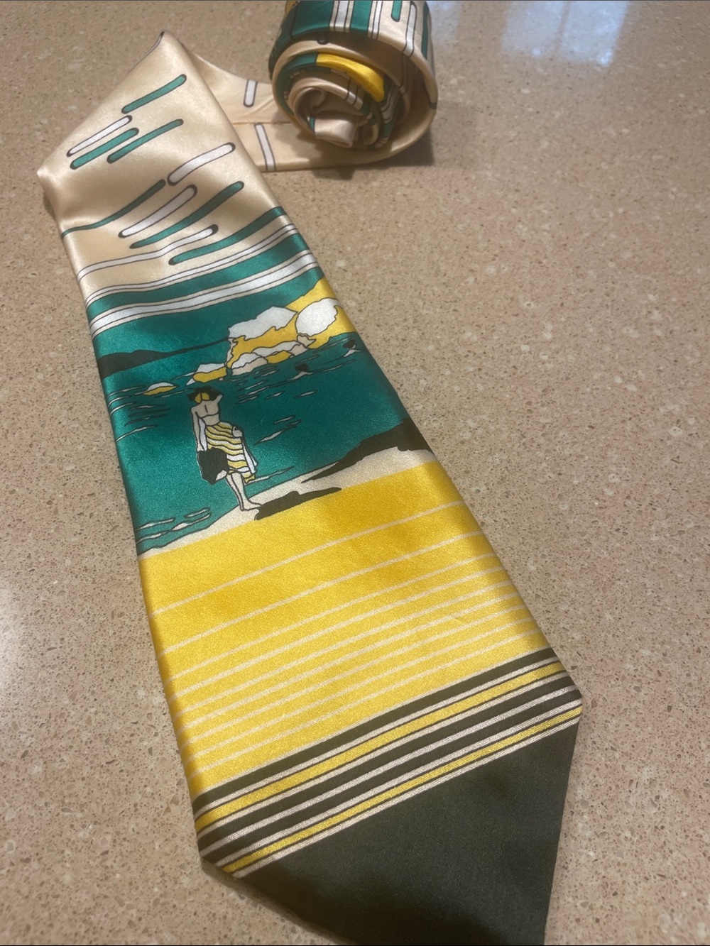 Men’s European Collection Tie with Beach-Scene in Green, Yellow & Cream